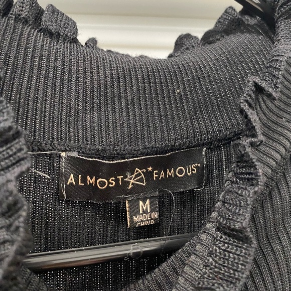 Ladies dress - Picture 2 of 2